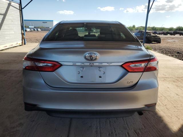 4T1B11HK3JU586314 - 2018 TOYOTA CAMRY L SILVER photo 6