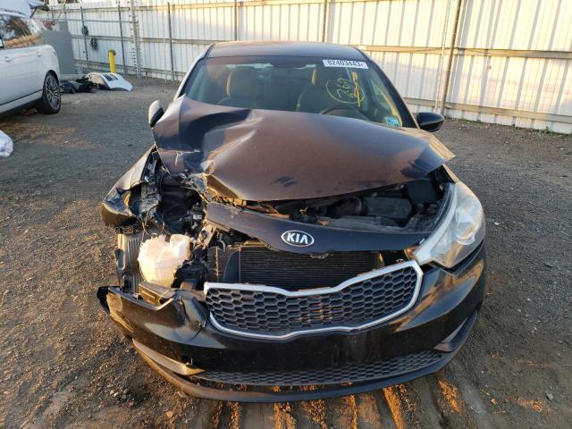 KNAFK4A63F5345952 - 2015 KIA FORTE LX BLACK photo 5