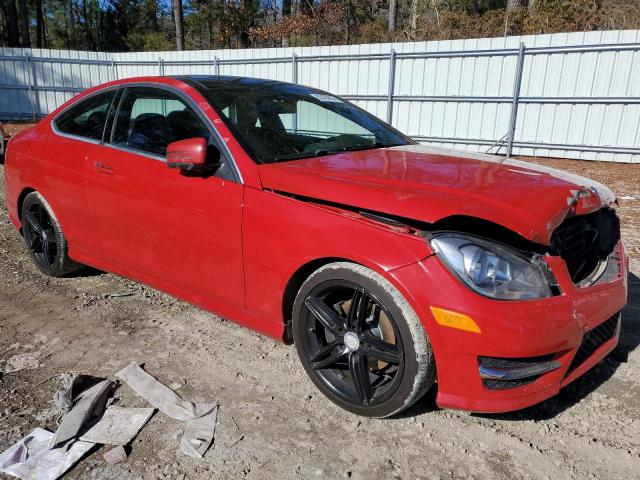 WDDGJ4HB2EG263586 - 2014 MERCEDES-BENZ C 250 RED photo 4