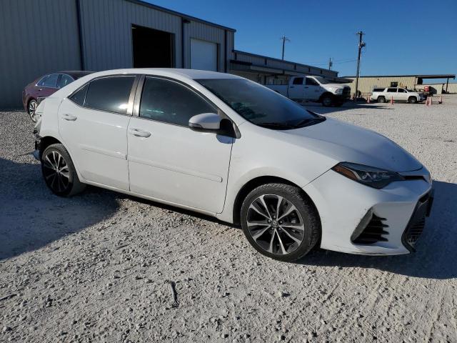 5YFBURHEXJP849173 - 2018 TOYOTA COROLLA L WHITE photo 4