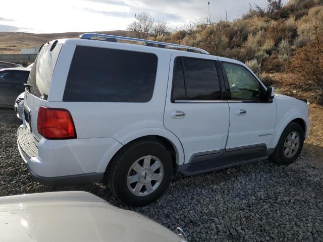 5LMFU28R34LJ31742 - 2004 LINCOLN NAVIGATOR WHITE photo 3