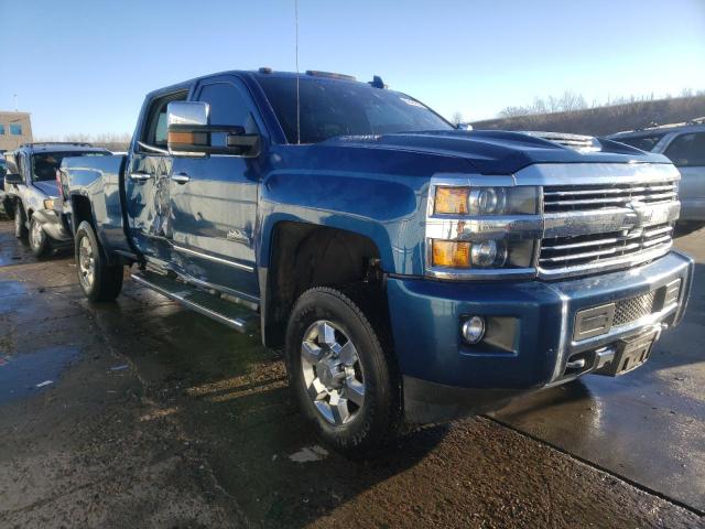 1GC1KXEY4HF190593 - 2017 CHEVROLET SILVERADO K2500 HIGH COUNTRY BLUE photo 4