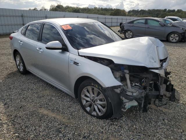 5XXGT4L37JG266425 - 2018 KIA OPTIMA LX 银色 照片 4