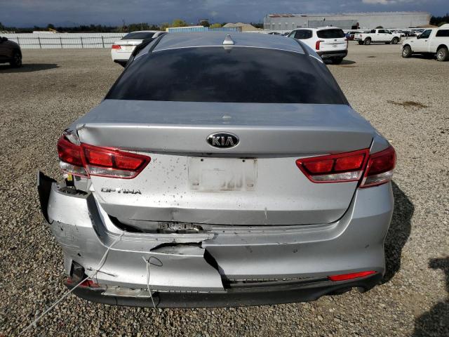 5XXGT4L37JG266425 - 2018 KIA OPTIMA LX 银色 照片 6