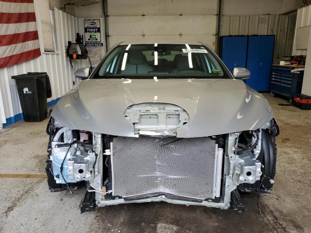 4T1G11BK8NU063942 - 2022 TOYOTA CAMRY SE 银色 照片 5