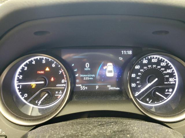 4T1G11BK8NU063942 - 2022 TOYOTA CAMRY SE 银色 照片 9