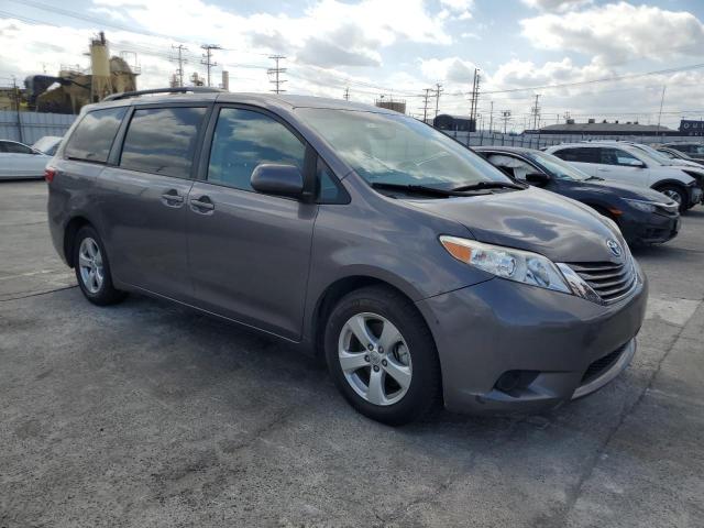 5TDKK3DC8FS629214 - 2015 TOYOTA SIENNA LE 灰色 照片 4