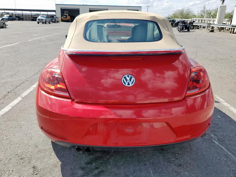 3VW5X7AT4DM826806 - 2013 VOLKSWAGEN BEETLE RED photo 6