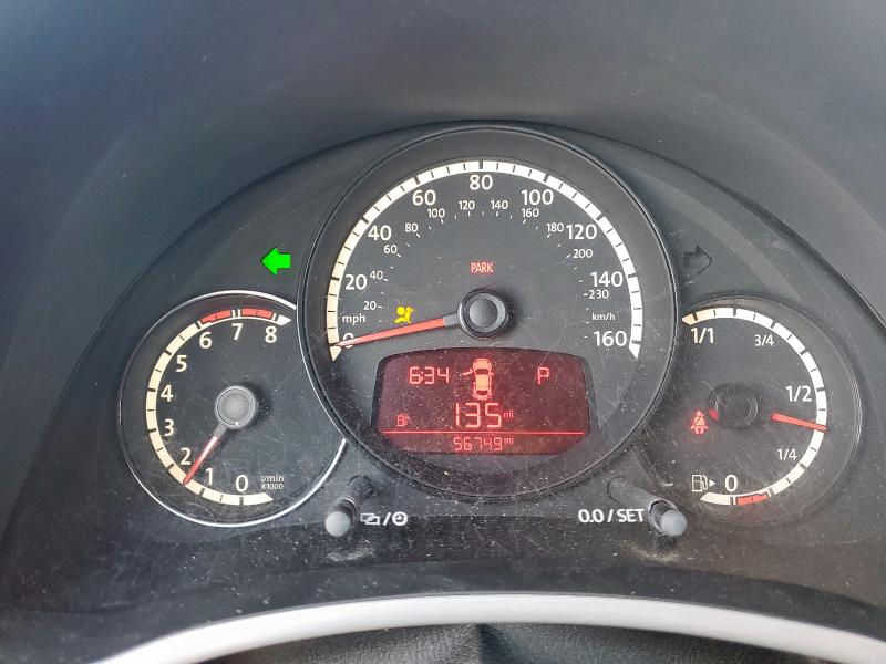 3VW5X7AT4DM826806 - 2013 VOLKSWAGEN BEETLE RED photo 9