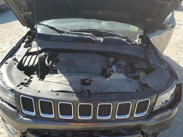 3C4NJDBB8HT672119 - 2017 JEEP COMPASS LATITUDE Черный фото 12