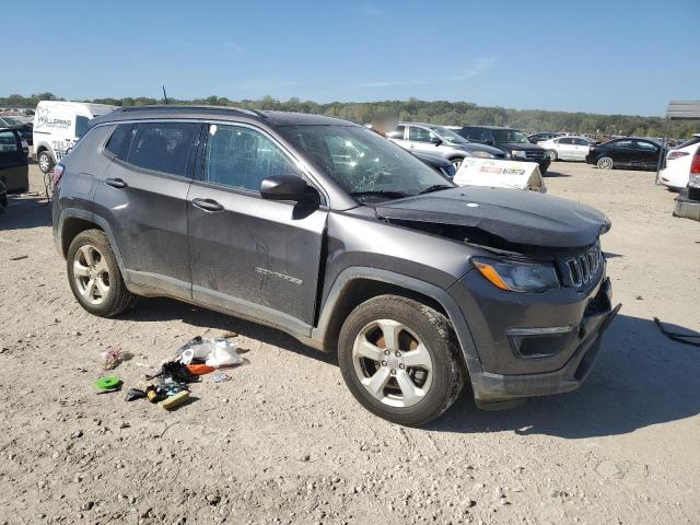 3C4NJDBB8HT672119 - 2017 JEEP COMPASS LATITUDE Черный фото 4