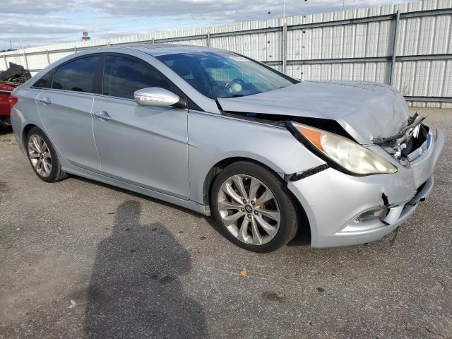 5NPEC4AB9BH234468 - 2011 HYUNDAI SONATA SE 银色 照片 4