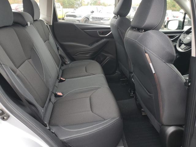 JF2SKADC4LH570006 - 2020 SUBARU FORESTER SILVER photo 11