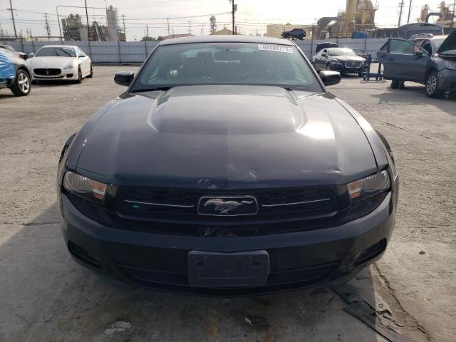 1ZVBP8AM4C5210075 - 2012 FORD MUSTANG BLACK photo 5