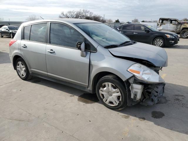 3N1BC1CPXBL514073 - 2011 NISSAN VERSA S GRAY photo 4