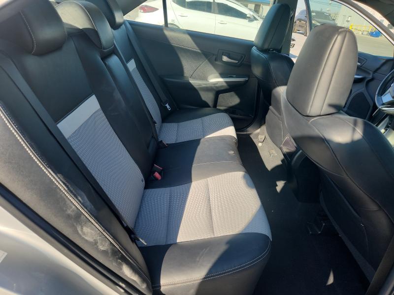 4T1BK1FK2CU502955 - 2012 TOYOTA CAMRY SE SILVER photo 10