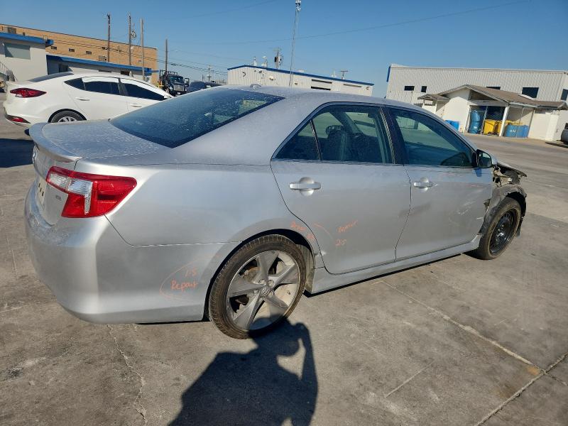 4T1BK1FK2CU502955 - 2012 TOYOTA CAMRY SE SILVER photo 3