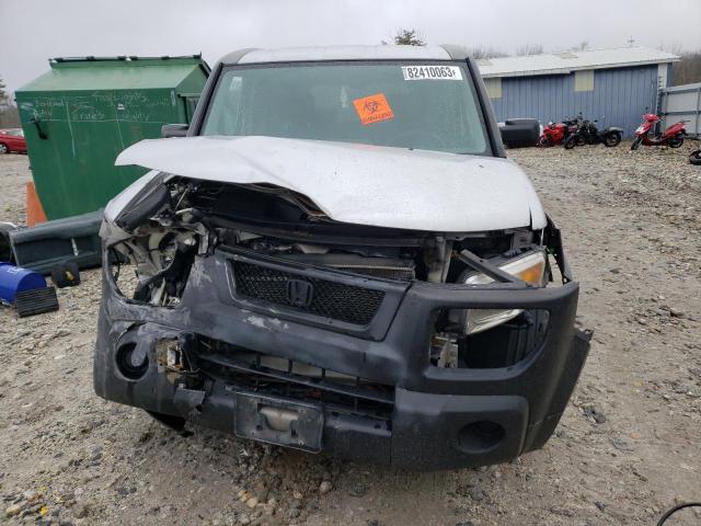 5J6YH282X4L000065 - 2004 HONDA ELEMENT DX SILVER photo 5