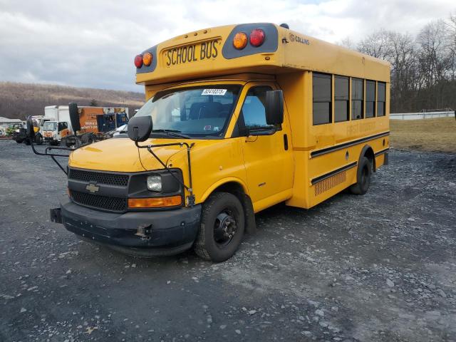 1GB3G3BL3B1169643 - 2011 CHEVROLET EXPRESS G3 YELLOW photo 2