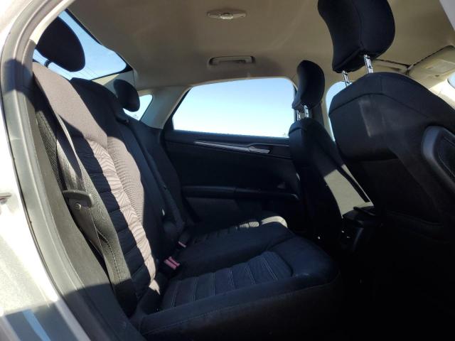 3FA6P0H79GR310235 - 2016 FORD FUSION SE SILVER photo 10