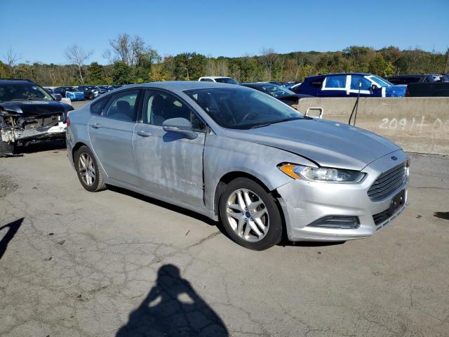3FA6P0H79GR310235 - 2016 FORD FUSION SE SILVER photo 4