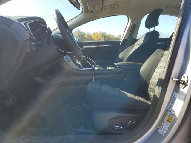 3FA6P0H79GR310235 - 2016 FORD FUSION SE SILVER photo 7