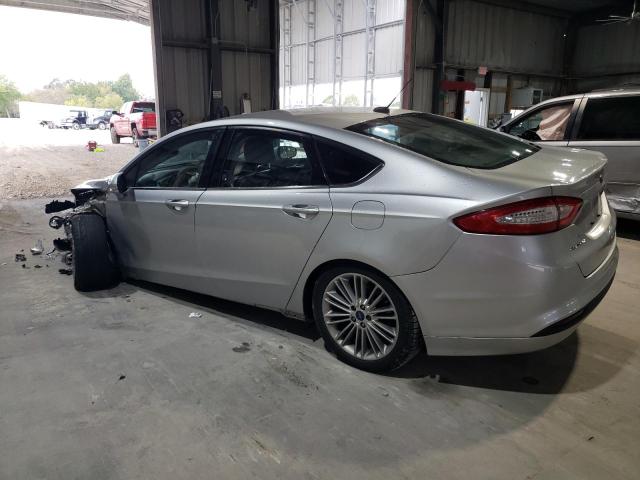 3FA6P0H75GR102773 - 2016 FORD FUSION SE 银色 照片 2