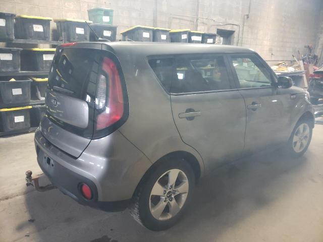 KNDJN2A2XJ7587236 - 2018 KIA SOUL GRAY photo 3