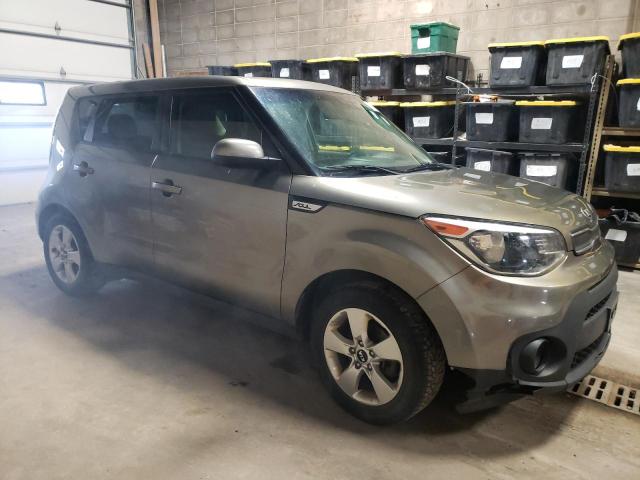 KNDJN2A2XJ7587236 - 2018 KIA SOUL GRAY photo 4