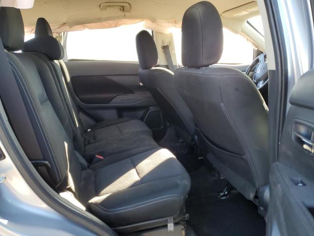JA4AZ3A31GZ055786 - 2016 MITSUBISHI OUTLANDER SE Արծաթագույն լուսանկար 11