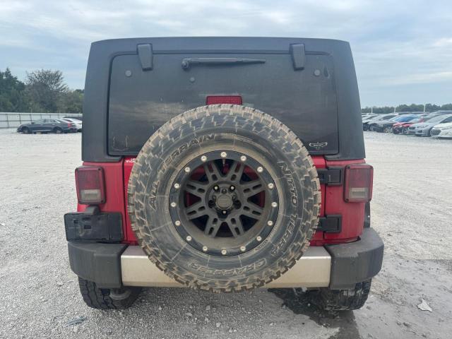 1C4BJWEG8DL674867 - 2013 JEEP WRANGLER U SAHARA 红色 照片 6