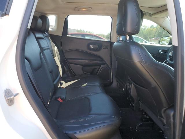 3C4NJCBB6JT240399 - 2018 JEEP COMPASS LATITUDE WHITE photo 10