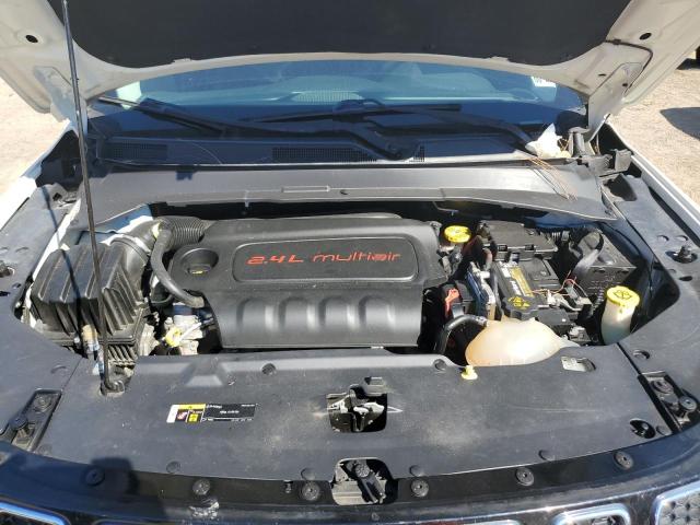 3C4NJCBB6JT240399 - 2018 JEEP COMPASS LATITUDE WHITE photo 11