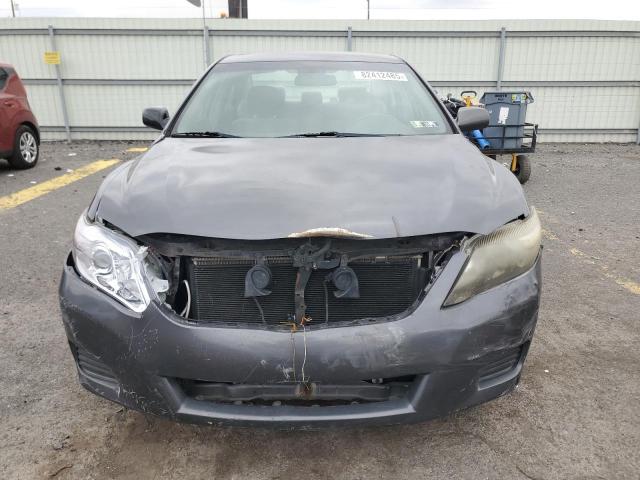 4T4BF3EK8BR147747 - 2011 TOYOTA CAMRY BASE GRAY photo 5
