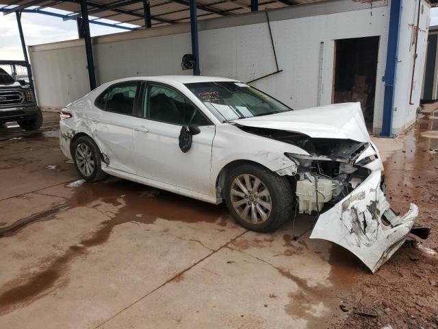 4T1B11HK6JU097289 - 2018 TOYOTA CAMRY L WHITE photo 4