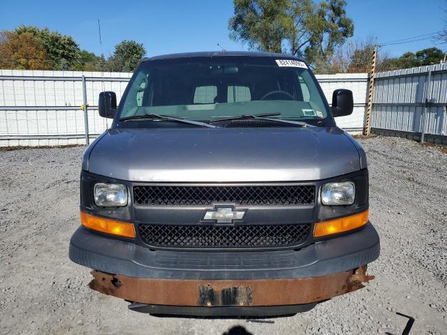 1GAHG39U761213173 - 2006 CHEVROLET EXPRESS G3 ნაცრისფერი ფოტო 5