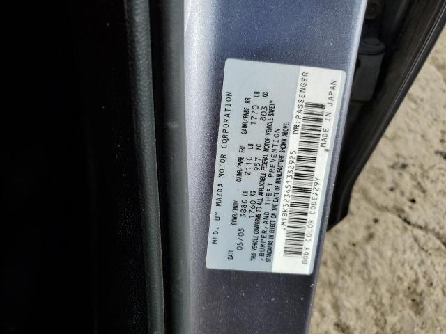 JM1BK323451332925 - 2005 MAZDA 3 S SILVER photo 12