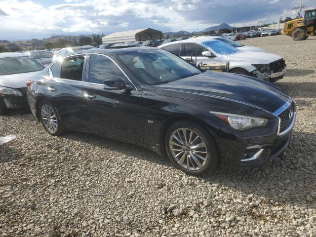 JN1EV7AP6JM361113 - 2018 INFINITI Q50 LUXE შავი ფოტო 4