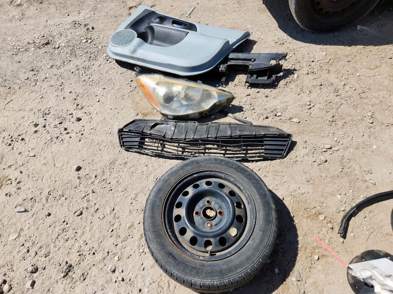 JTDKDTB30C1519375 - 2012 TOYOTA PRIUS C 白色 照片 12