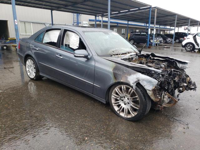 WDBUF72X47B029520 - 2007 MERCEDES-BENZ E 550 GRAY photo 4