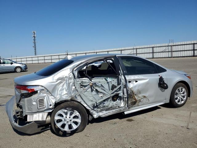 JTDBCMFE8S3077582 - 2025 TOYOTA COROLLA LE SILVER photo 3