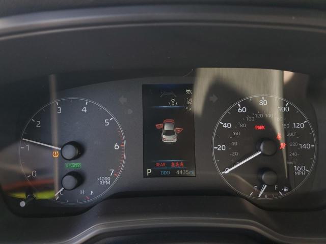 JTDBCMFE8S3077582 - 2025 TOYOTA COROLLA LE SILVER photo 9