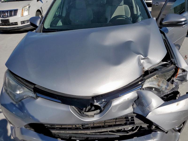 2T3WFREV2GW268443 - 2016 TOYOTA RAV4 XLE SILVER photo 11