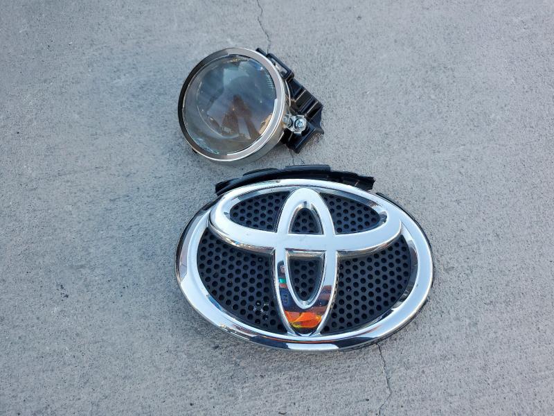 2T3WFREV2GW268443 - 2016 TOYOTA RAV4 XLE SILVER photo 12