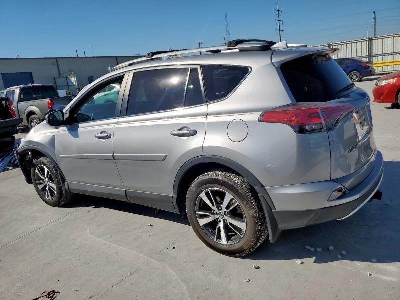 2T3WFREV2GW268443 - 2016 TOYOTA RAV4 XLE SILVER photo 2