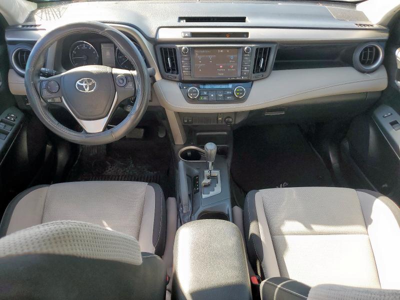 2T3WFREV2GW268443 - 2016 TOYOTA RAV4 XLE SILVER photo 8