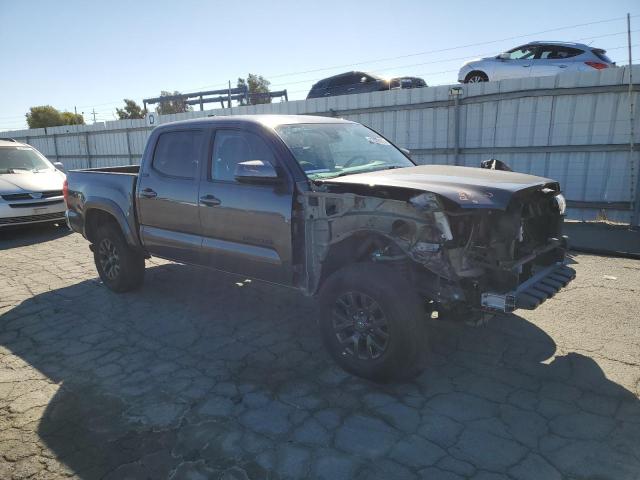 3TYAZ5CN1PT040372 - 2023 TOYOTA TACOMA DOUBLE CAB Gris photo 4