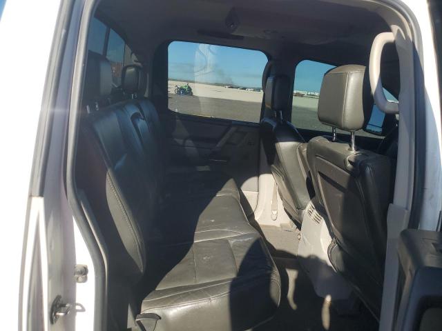 1N6AA07B34N591892 - 2004 NISSAN TITAN XE WHITE photo 10