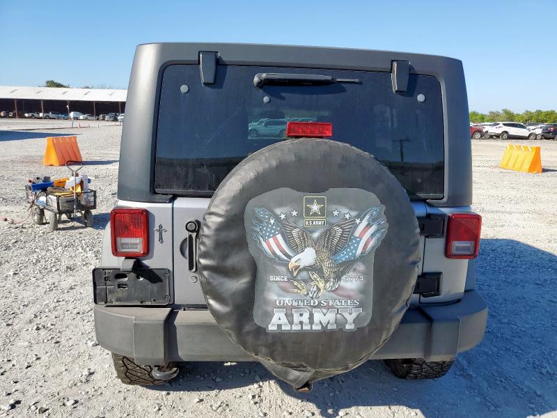 1C4BJWDG9FL624399 - 2015 JEEP WRANGLER U SPORT Plata foto 6