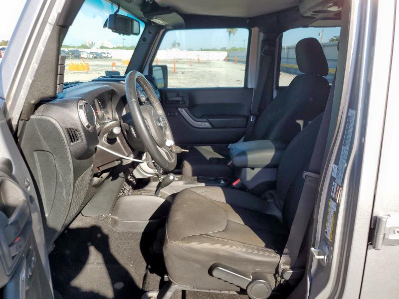 1C4BJWDG9FL624399 - 2015 JEEP WRANGLER U SPORT Plata foto 7